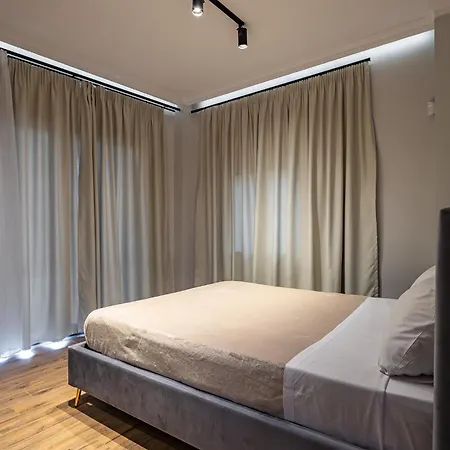 Casa vacanze Noir - Chic 2br House Near Maleme